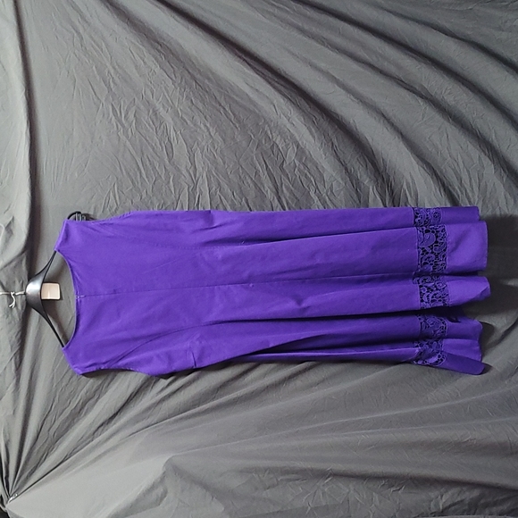 Dress - Picture 3 of 7